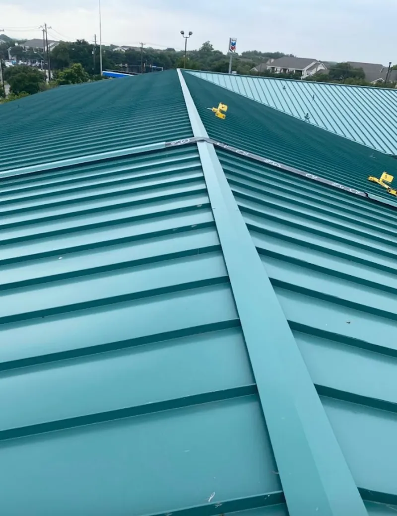 Green commercial metal roof ridge and valley for Metal Roof Repair in Harahan